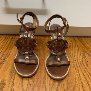 Tory Burch symbol brown wedges